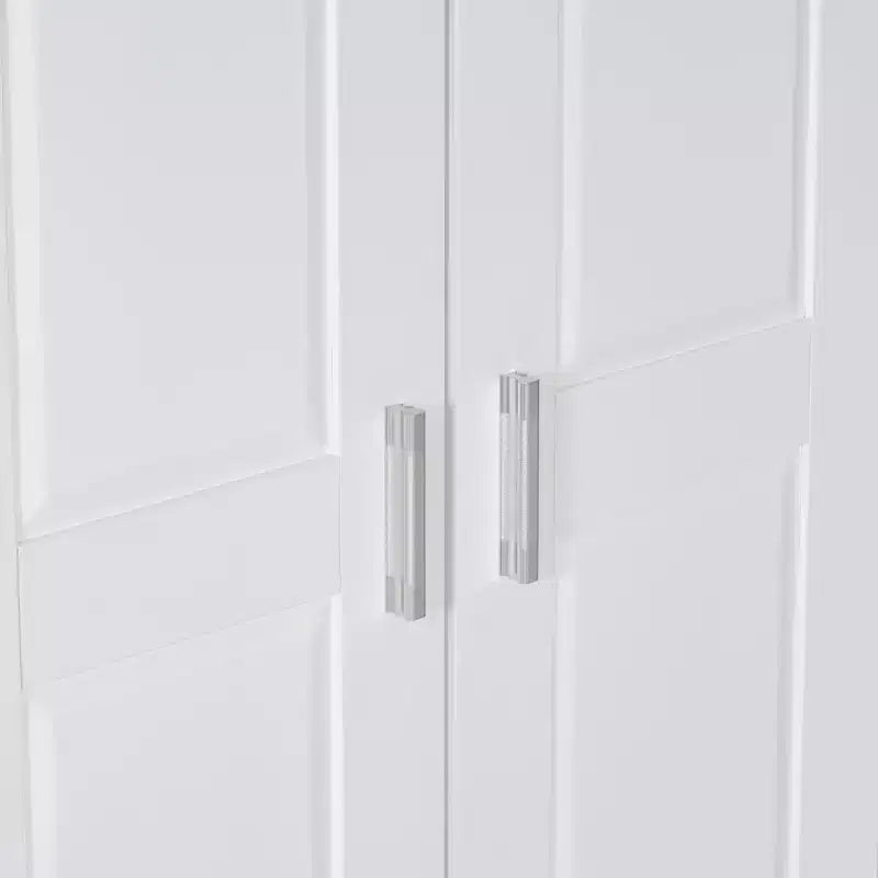 Meuble de rangement blanc à deux portes avec étagères réglables