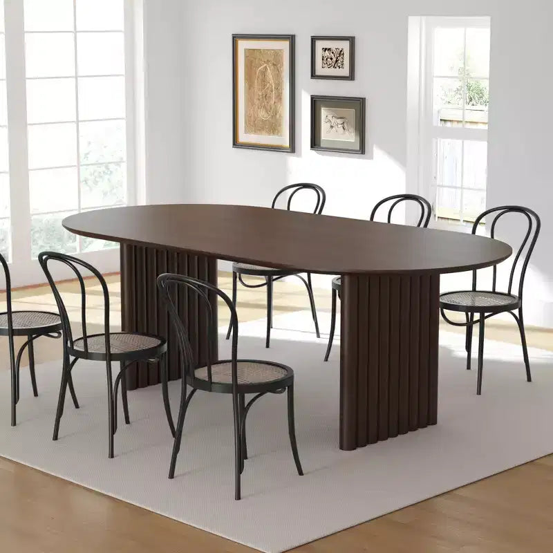 Table de salle à manger ovale en bois massif brun, jusqu'à 8 places assises