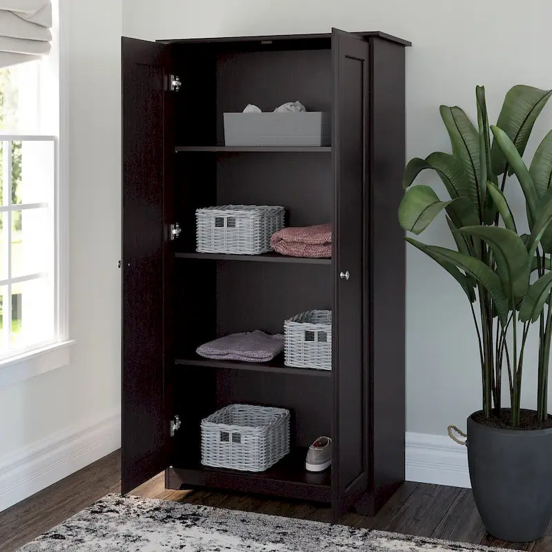 Meuble de rangement haut Cabot Espresso Oak avec portes – 31,38 long. x 16,30 larg. x 61,14 haut.