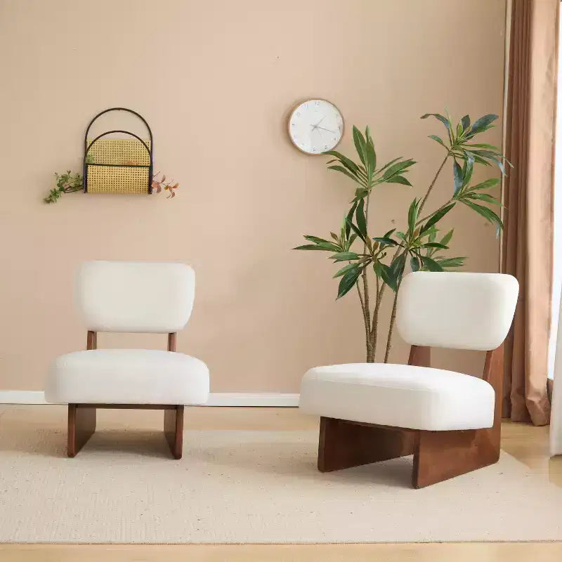 Lot de 2 chaises longues modernes beiges avec revêtement en polyester, piètement robuste en bois, pour différentes pièces